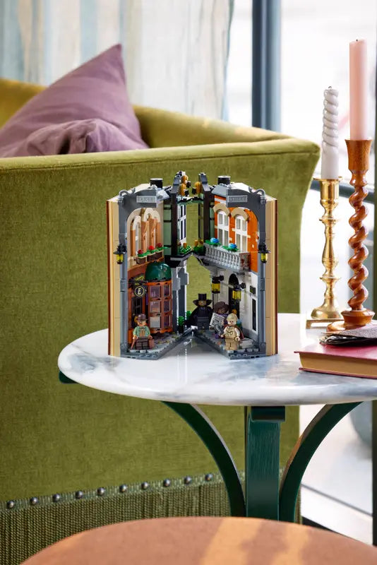 10351 Sherlock Holmes: Book Nook