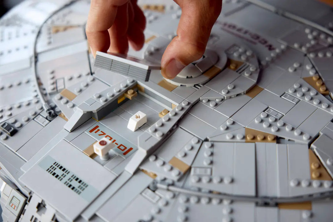 10356 Star Trek: U.S.S. Enterprise NCC-1701-D™