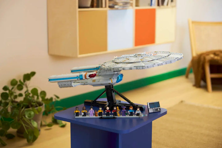 10356 Star Trek: U.S.S. Enterprise NCC-1701-D™