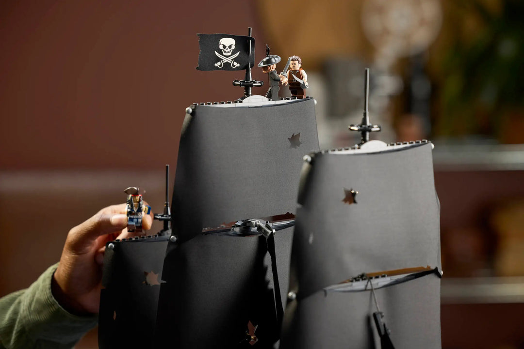 10365 Captain Jack Sparrow’s Pirate Ship
