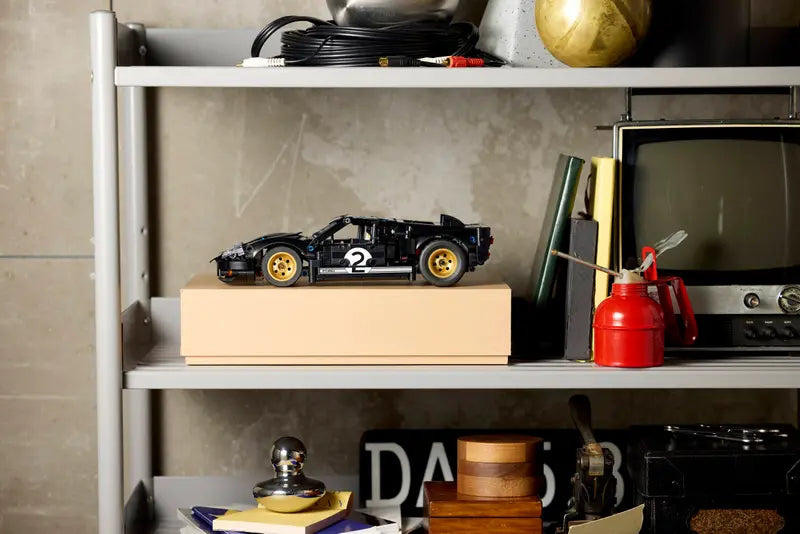 42223 1966 Ford GT40 MKII Race Car