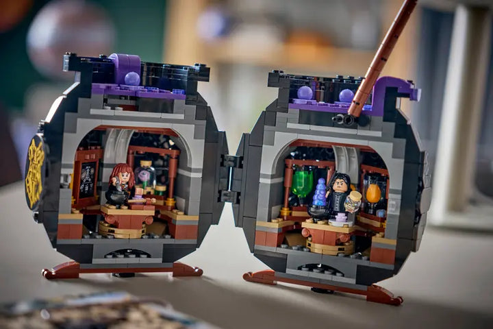 76464 Cauldron: Secret Potions Classroom