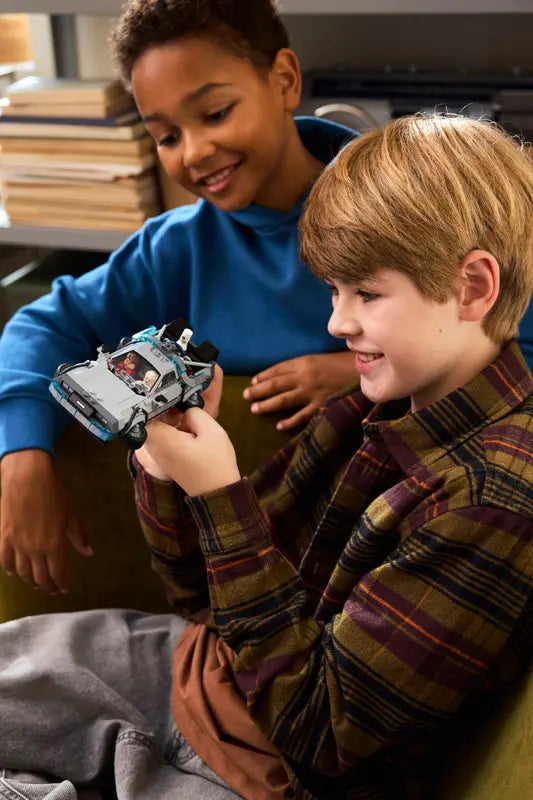 77256 Time Machine from Back to the Future