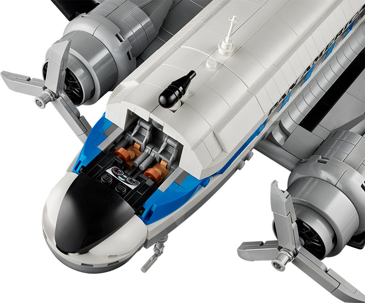 11378 Douglas™ DC-3™ PAN AM® Airliner
