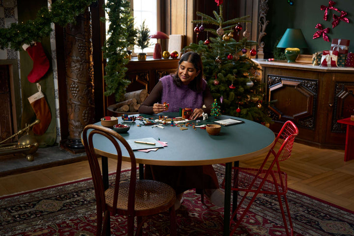 11387 Holiday House