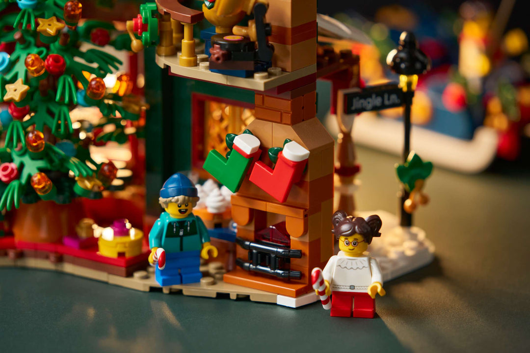 11387 Holiday House