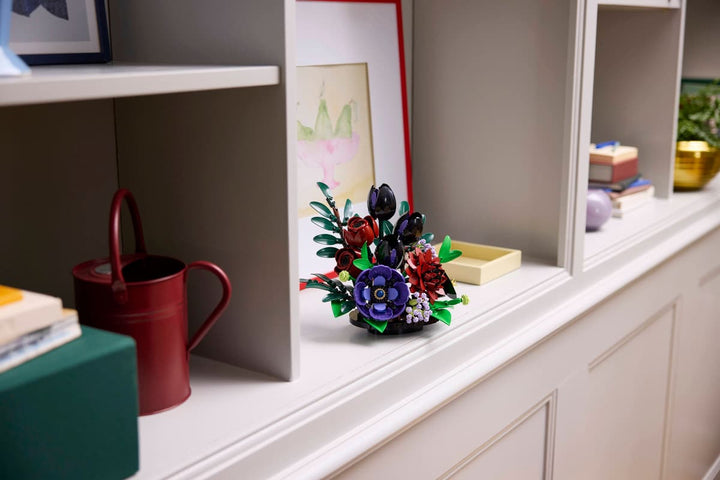 11513 Dark Flower Arrangement