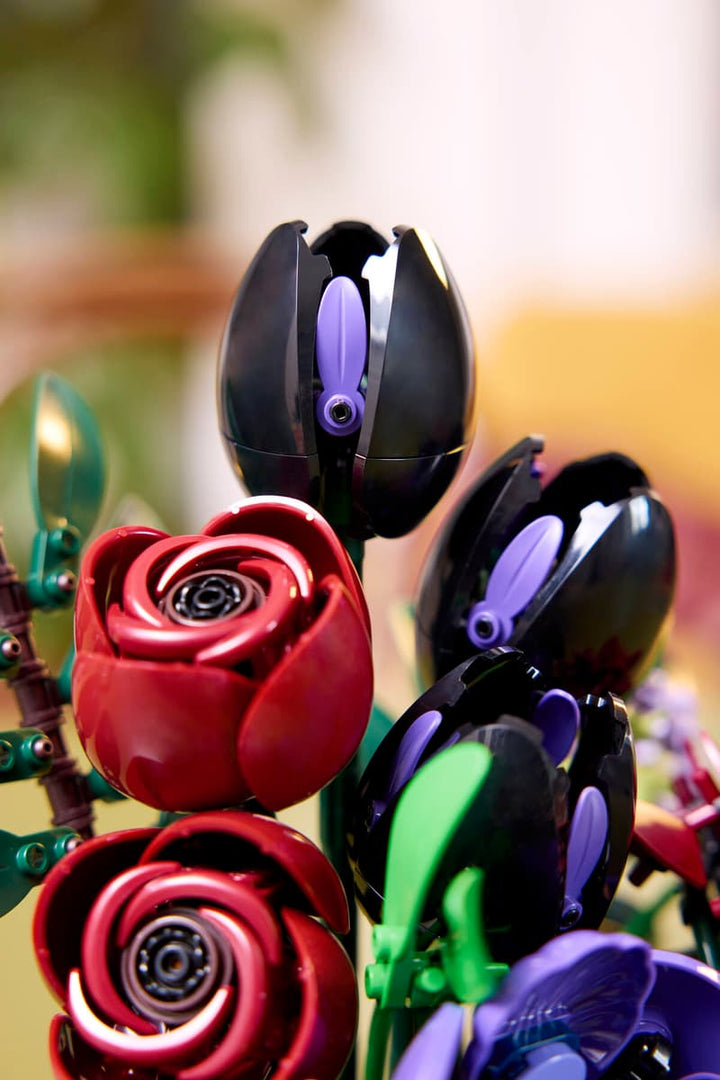 11513 Dark Flower Arrangement