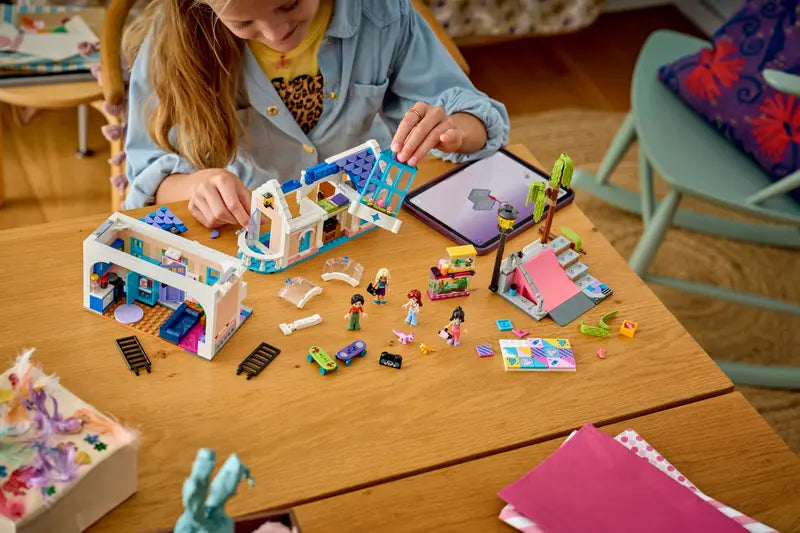 42687 Liann's Family House