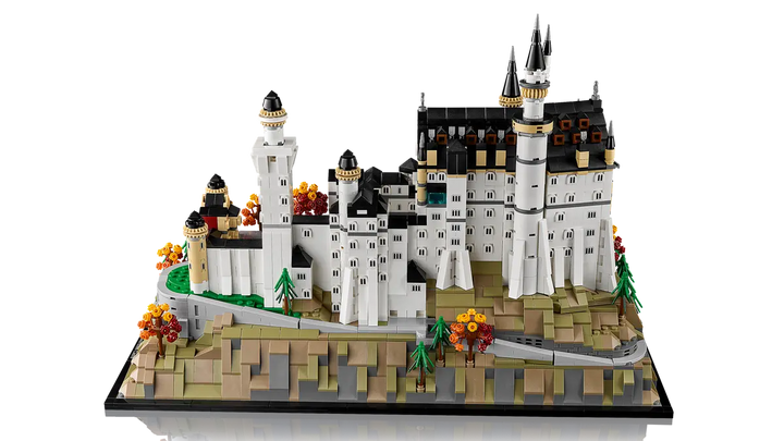 21063 Neuschwanstein Castle