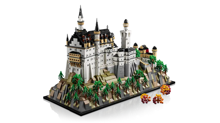 21063 Neuschwanstein Castle