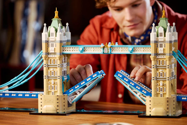 21067 Tower Bridge
