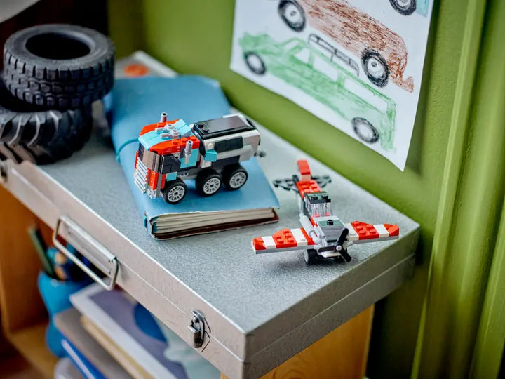 31146 Flatbed Truck with Helicopter