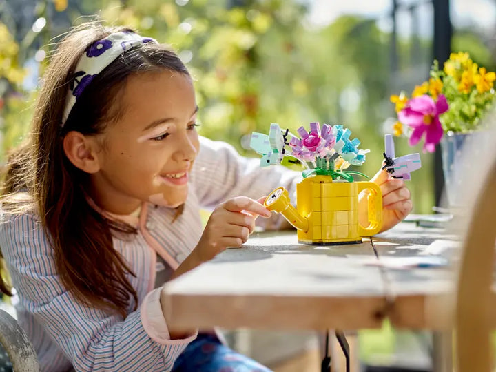 31149 Flowers in Watering Can