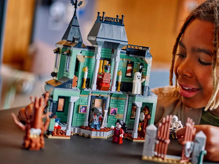31167 Haunted Mansion