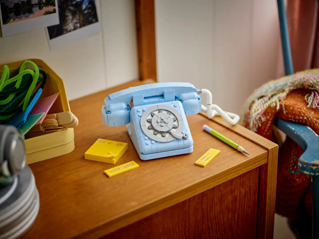 31174 Retro Telephone