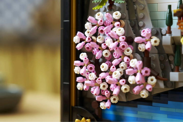 31218 Japanese Cherry Blossom Landscape