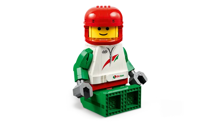 40819 Up-Scaled Racing Driver Minifigure