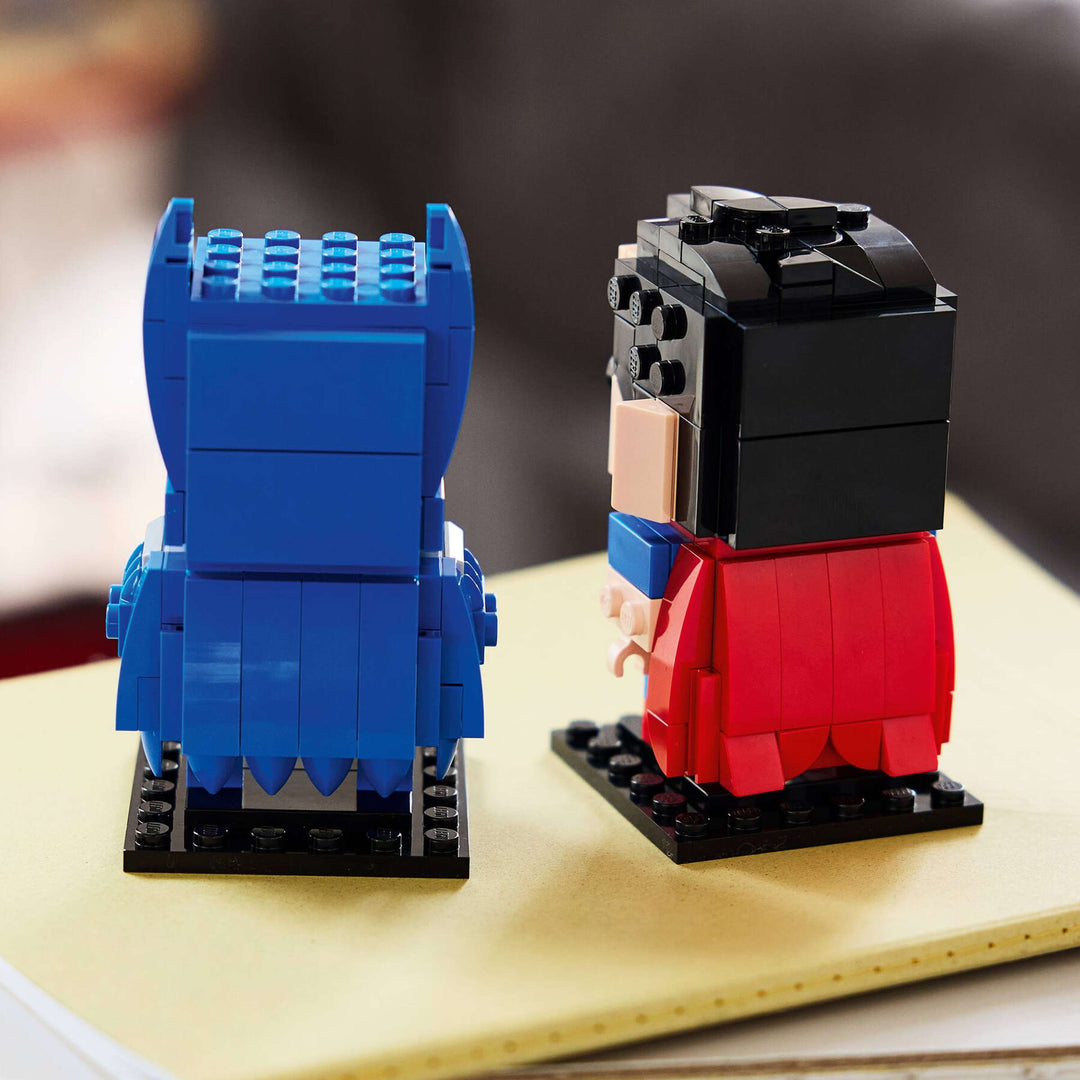 40859 Golden Age Superman™ and Batman™ Figures
