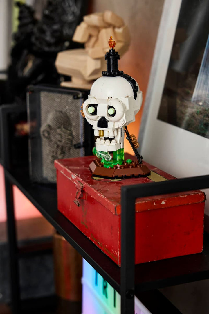 40883 Halloween Skull Candle