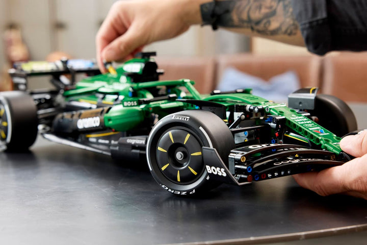 42240 Aston Martin Aramco AMR25 F1® Car