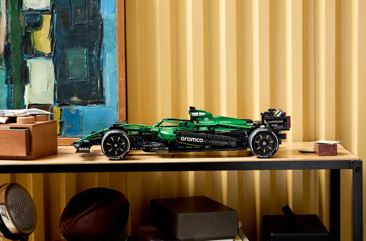 42240 Aston Martin Aramco AMR25 F1® Car