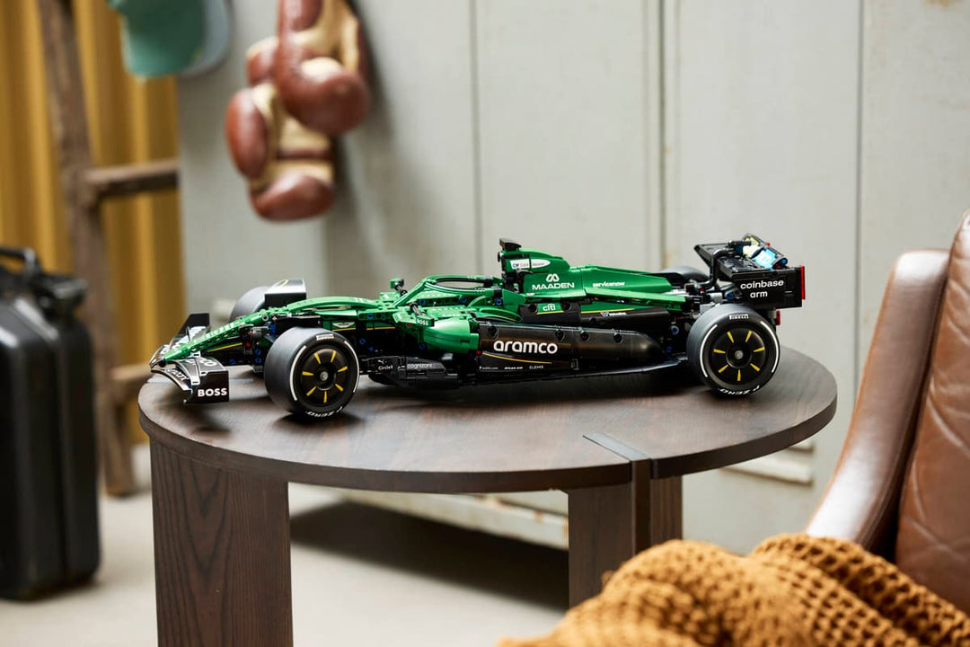 42240 Aston Martin Aramco AMR25 F1® Car