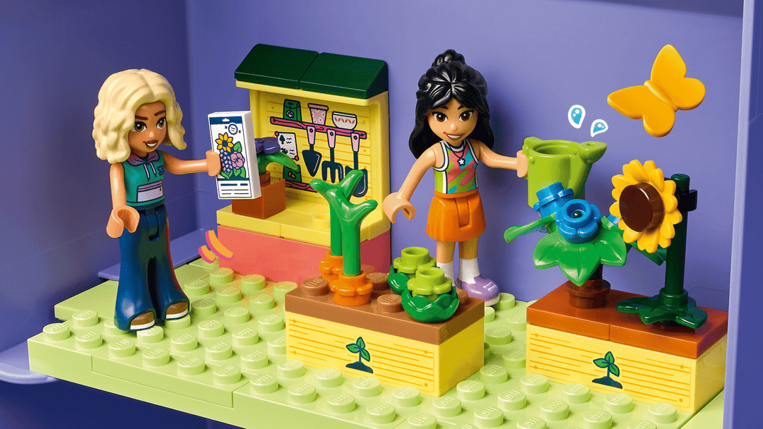 42697 Creative Dollhouse Suitcase