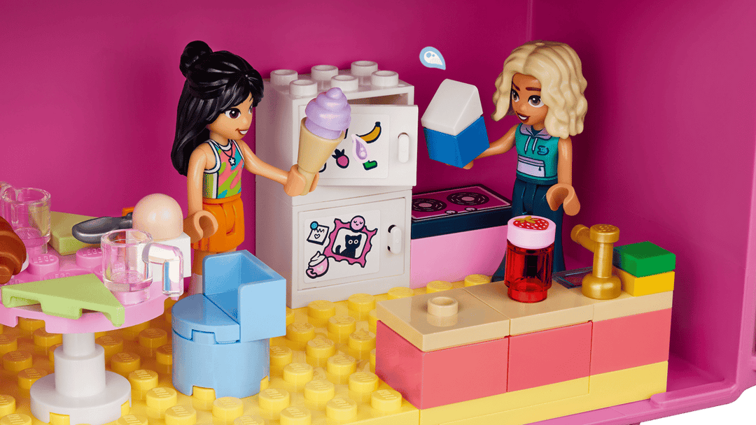 42697 Creative Dollhouse Suitcase