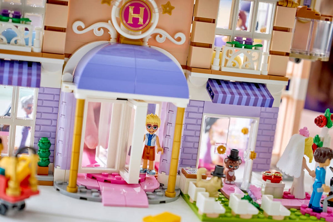 42704 Heartlake City Grand Hotel
