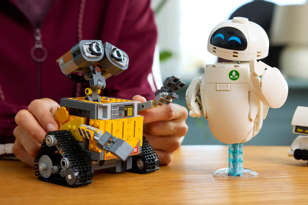 43279 Wall-E and EVE