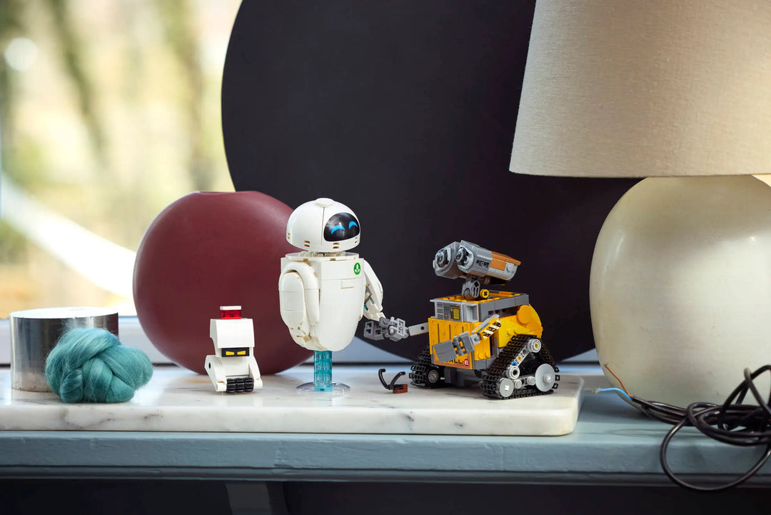 43279 Wall-E and EVE
