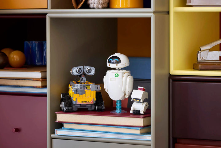 43279 Wall-E and EVE