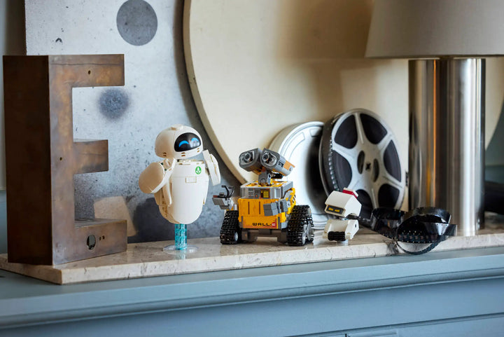 43279 Wall-E and EVE