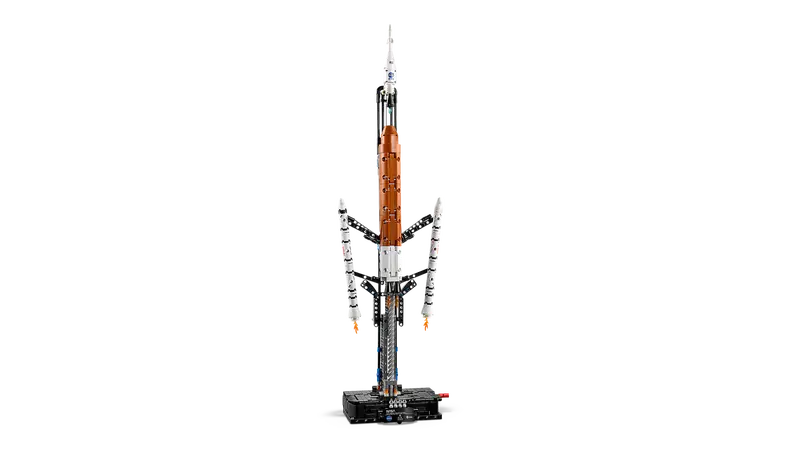42221 NASA Artemis Space Launch System Rocket