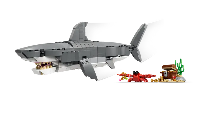 31381 Fierce Shark with a Treasure Chest