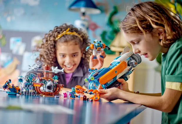 60379 Deep-Sea Explorer Submarine