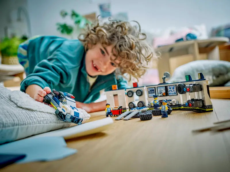 60457 Custom Police Car Garage – Box Of Bricks - Main Image