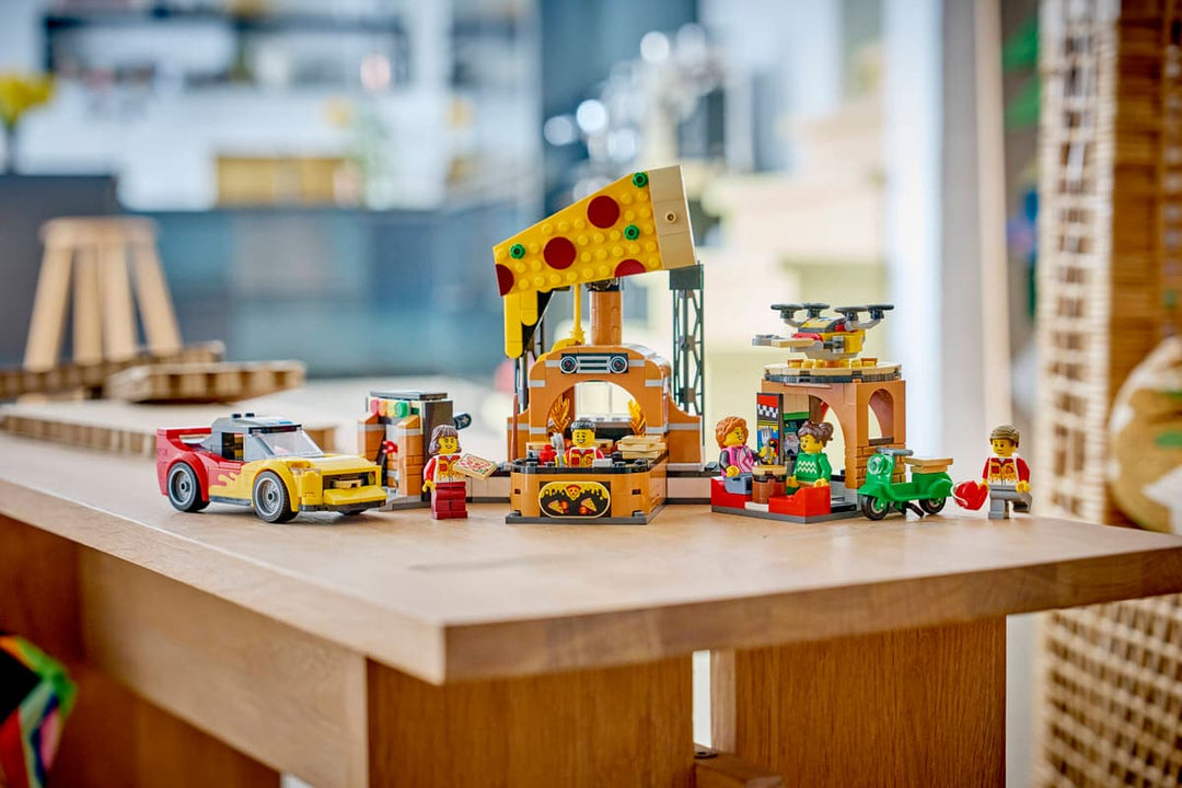 60496 Pizza Delivery Experience with Vehicles