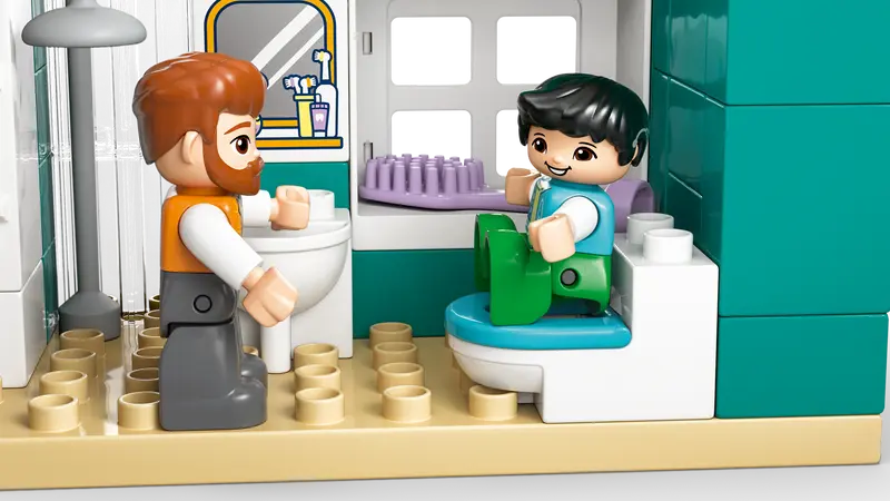 10470 3 in 1 Modern Family House with Figures