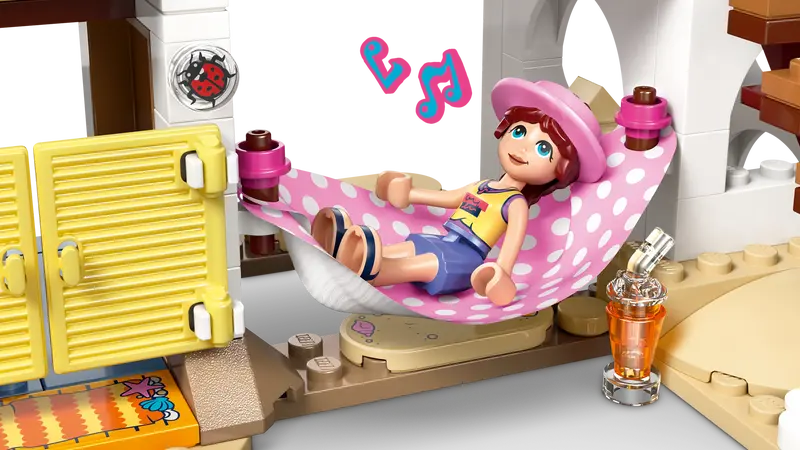 42699 Beach House with Seals