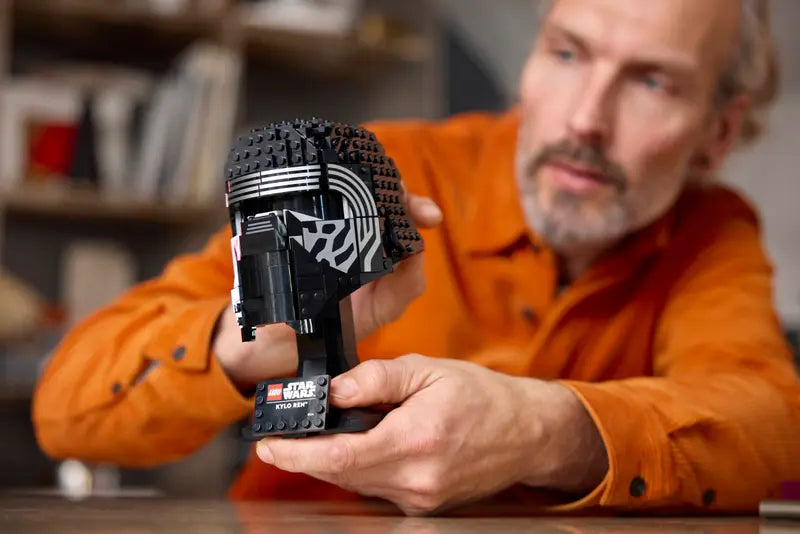 75415 Kylo Ren™ Helmet