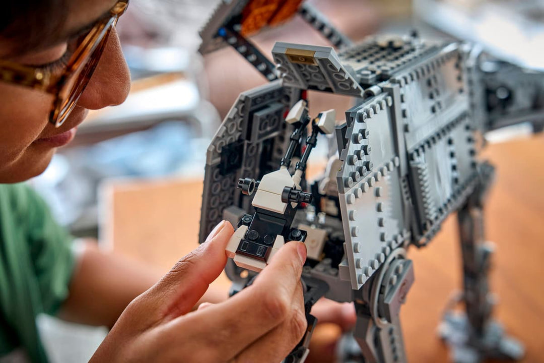 75454 Imperial Remnant AT-AT™ with INT-4