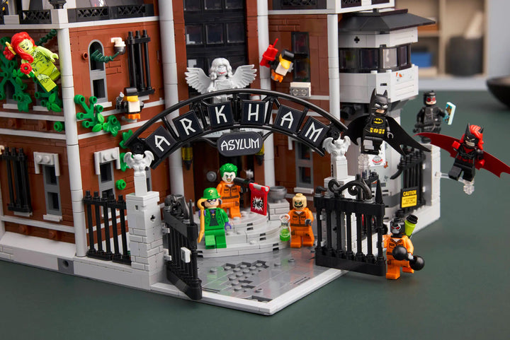 76300 Arkham Asylum™