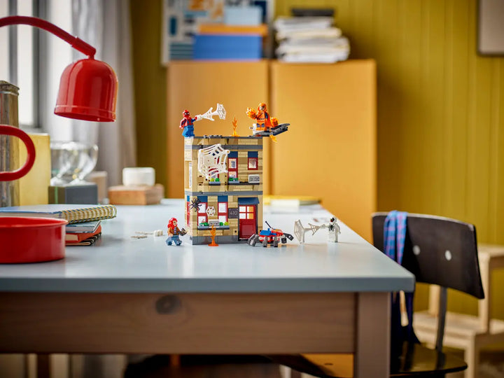 76317 Peter Parkers Apartment