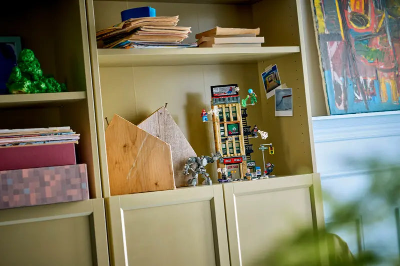 76342 Spider-Man vs. Mysterio: The Daily Bugle