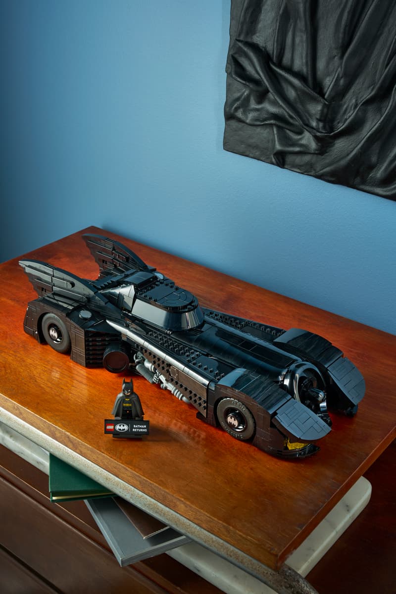 76355 Batman Returns™ Batmobile™