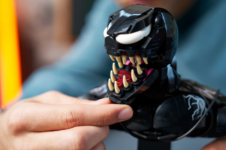 76356 Venom Bust