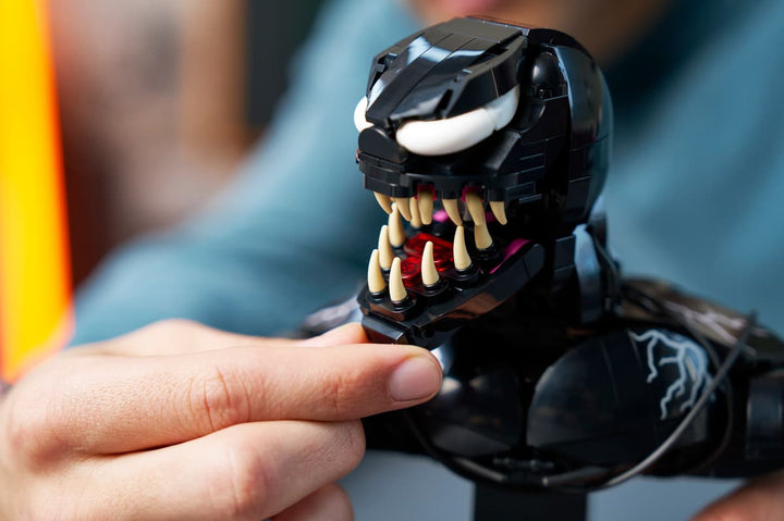 76356 Venom Bust