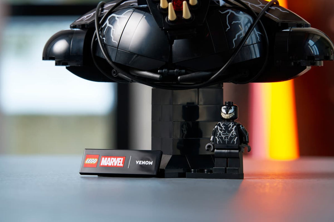 76356 Venom Bust